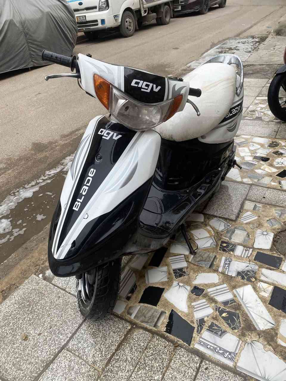 السلام عليكم دراجه ماكس قجمه للبيع نضيفه كلش  لايت اشاير شغاله  شلعتهه حلوه نكره سلف هندر شغال وسلف شغال 
السعر ٣٠٠ عنوان بغداد الطالبيه 
***********
