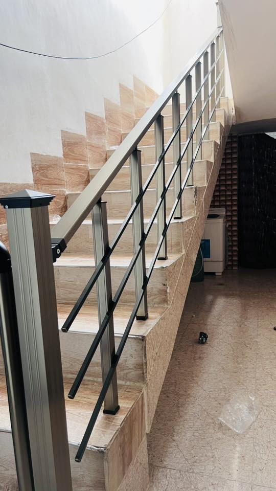 أعمالنا مستمرة ومتواصلة 😊⚒️🏠
جانب من أعمالنا  في ناحية العباسي/ في منزل الأستاذ فاضل والف مبروك لأصحاب الدار🌹

تم تجهيز المنزل بمحجر درج  بوري مربع مواد تركية💯💯
❎السعر مناسب جداً

❎يتميز بالمتانة

❎مقاومة عالية ضد الصدأ

متوفر لدينا كل أنواع المحجرات بكافة الألوان والأشكال 
مربع ودائري وكذلك الجام والملكي والحديد كلاسك 
دقة وضمان في العمل والمواد
الأسعار مناسبة جداً وتنافسية. وبنظامي القسط والنقد

شعارنا الدقة والأتقان في العمل💪
للأستفسار

***********

 *********** واتساب
