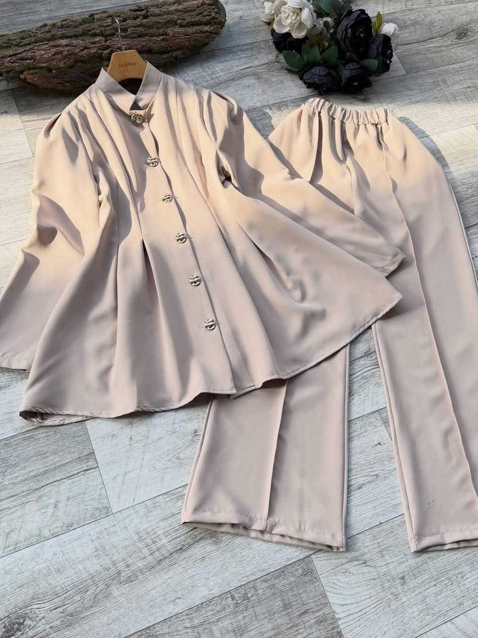 سوت بدزاين مختلف
القياس ٣٨ ٤٠ ٤٢ ٤٤ ٤٦ ٤٨
خامه دابل ايطالي 
السعر ٢٨ الف


**إذا كنت صاحب هذا الإعلان وتريد حذفه لأي سبب، رجاءا أرسل رسالة إلى الدعم الفني**