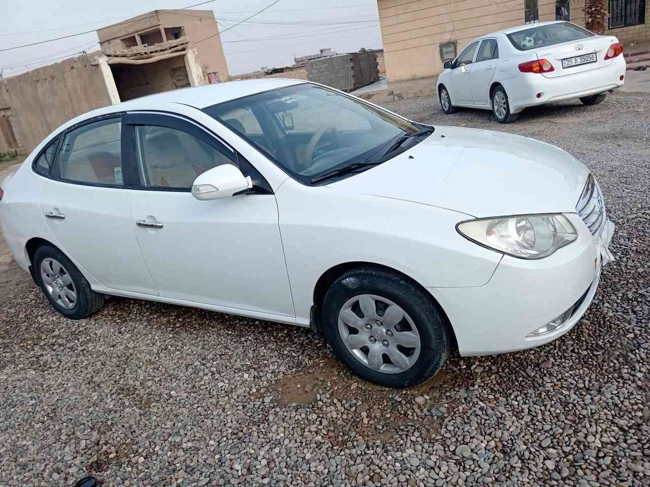 السلام عليكم للبيع انترا ٢٠١٠  صبغ قطعه وحده فقط كير محرك شرط التحويل السعر ١١٨ مكان السياره الشرقاط السكنيه ***********
