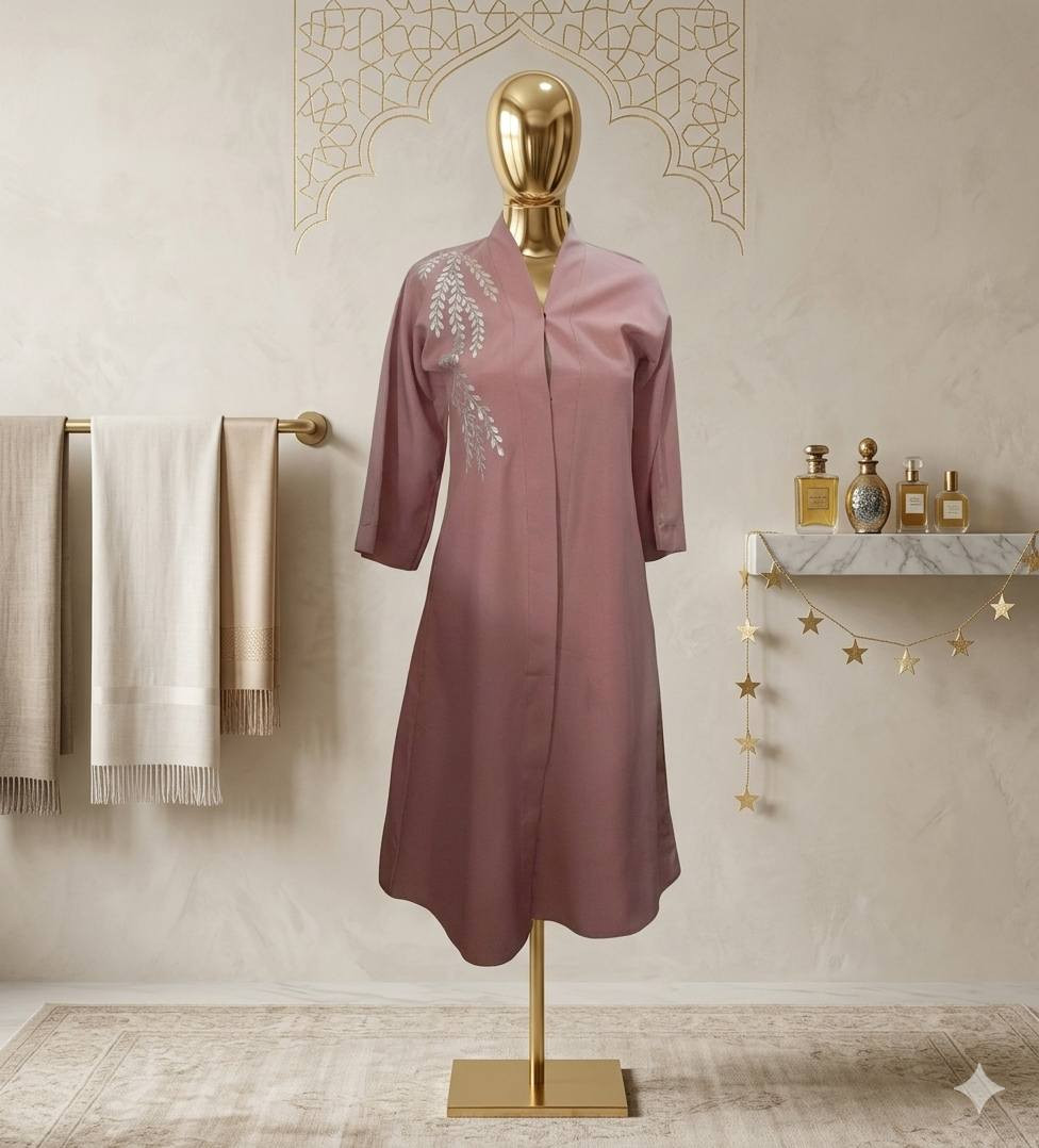 عبائه خليجيه تصفيه سعر القطعه 5 الاف ويوجد موديلات مشكل لاصحاب الجمله سعر يختلف ***********😍
