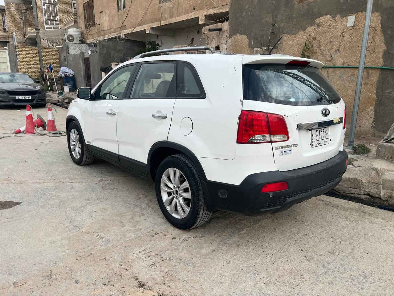 السلام عليكم 
سورنتو موديل ٢٠١٢ خليجي فول مواصفات
رقم بغداد الماني راعيه يريد مداور اليشتري شرط يداور  
بنورامه
بصمه 
كشنات جلد 
سته اسلندر 
سبعه راكب 
علمن السياره واكعه عليه سقيفه ومبدله البنورامه وبيه طعجات خفيفه بالتكم ممصلحات اني مشتريه على هاي الوضعيه يعني مو عندي صار بيه هيج  
مكان السياره  الناصريه  
للستفسار ***********
غير متواجد على النت الشطره, ذي قار
