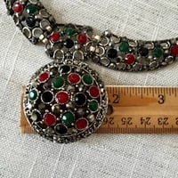 عندي هذن قيم وخذ اتصل على 07713874166