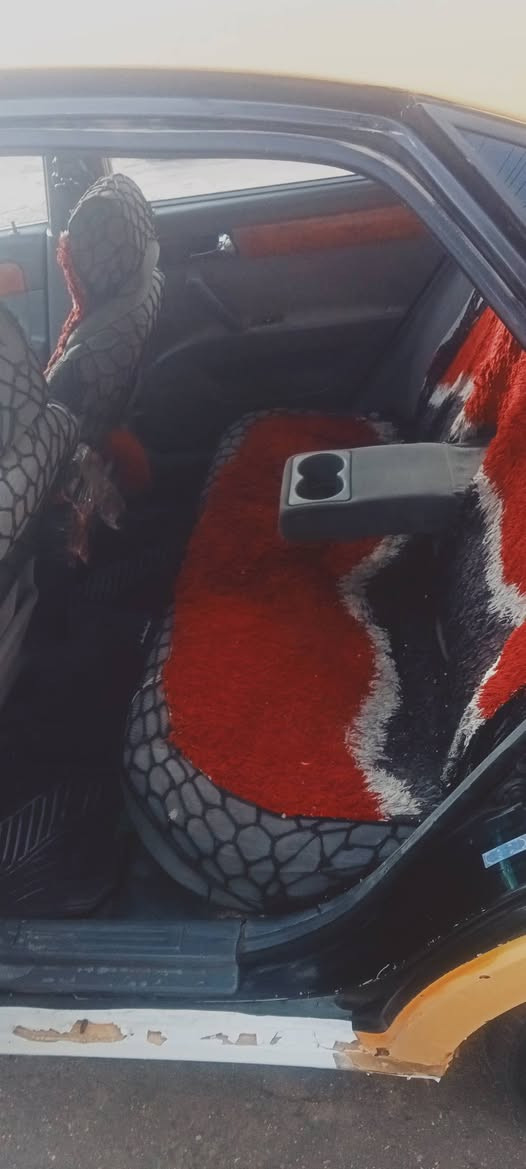 السلام عليكم فورنزه شكل الاوبتره موديل 2008للبيع 
السياره محرك بيه خيط خفيف كير بل كارتون  تخم تاير حداديه جديده باتري جديد شاشه الاندرويد والاستفسار أكثر رقمي *********** مكاني حله سعرها مناسب جدا
