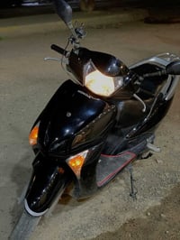 ليدي حديث للبيع بـ٨٠٠ قفل 07718517606