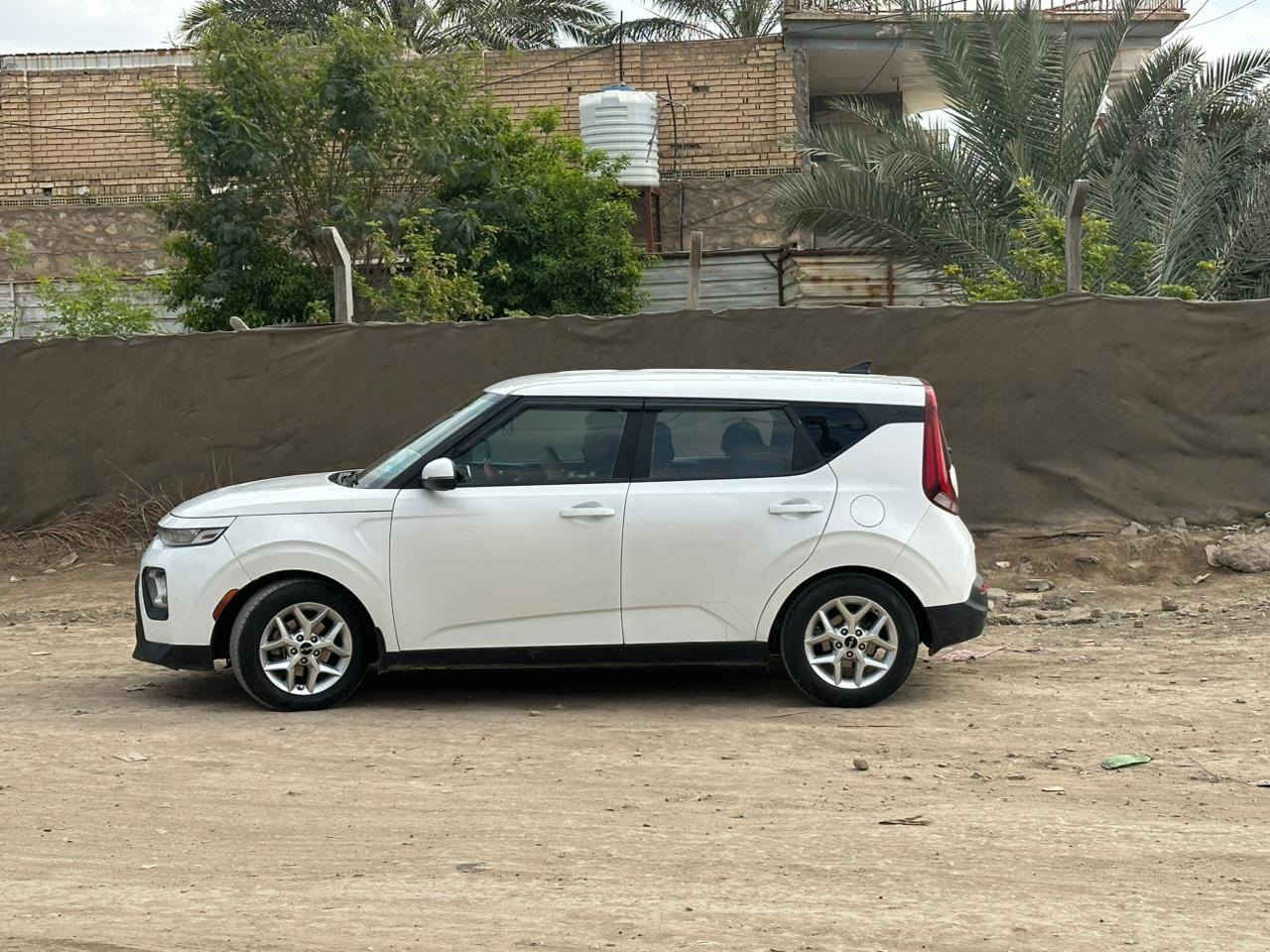 عليكم كيا صول 2022 للبيع السياره رقم بابل بااسمي مداور مباشر حادثها جاملغ وبنيد وانطخت عدنا بلعراق تبدلت باب خلف السائق نفس اللون بلادية السياره كلش حلوه ونضيفة واحلى من الصور وسعر مناسب ومواصفات حلوه كشنات تدفئه وستيرن سياره فول تبريدها خير من الله  وتحديد مسار وتحديد سرعه فول رادار ونقط عمياء وشحن لاسلكي كاميرا دواره اطفاء ذاتي ومبدللها مازدات مسويهن عدسات وزنون عده واسبير مال شركه  وبعد بيها مواصفات هواي اتصل وتدلل ***********
