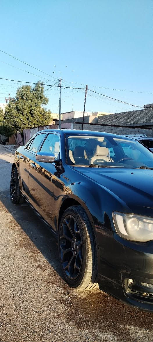 اوباما  C 300اصل16 مرمز 22 معاملة ماشية من المرور والهزة باقي كمرك ومنتظر القرار فتحة تدفئة كشنات كير ماوس السيارة كفالة بدون اي حادث اوتبديل كير مكينة تبريد كهربائيات لايت ثلجي كلة مكفول  تخم ويل بوليسي  خير من الله السعر ١٥٥ مكاني بغداد الشعب ***********
