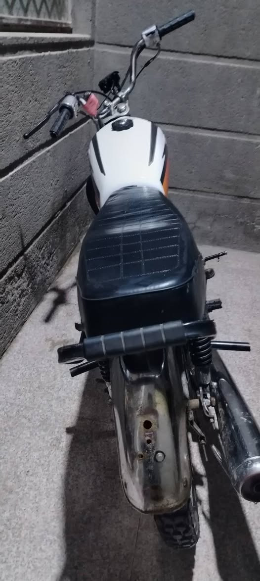 السلام عليكم ورحمة دراجه كلك مكفوله اربعه كير للبيع لانطوخ ولاتبخير كهرباياتها تشتغل بيها لايت وجوزه الدراجه نضيفه هندر واحد تشتغل مكاني كربلاء حي النصر مقابل محطه السلطاني سعرها 180 ***********
