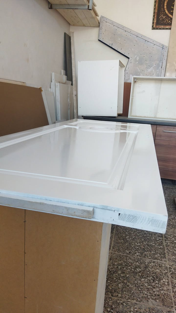 السلام عليكم ورحمه الله وبركاته اسال الله العلي العظيم الكريم الحليم جل وعلا في هذه الايام المباركه من يجبر بخاطري يجبر الله بخاطره خلفه متفرغه صبغ جميع انواع الصبغ  ودهان اخشاب وشبابيك وابواب متفرغ مكاني باب باب الشرجي شارع السعدون عند النفق اتمنى التواصل على هذا الرقم🌹🙏🙏🙏🙏*********** اخوكم شريف الجوهري
