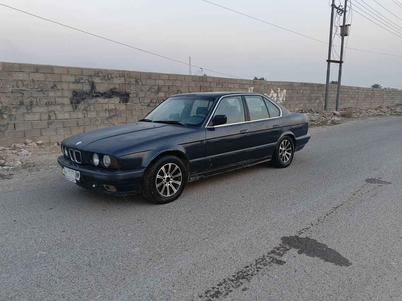 للبيع بي ام 535موديل 91 انبار مشروع وطني سعر 40$رقم موبايل ***********سيارة بلادية لاضربة ولاصبغ ولاتبديل تدفئة تبريد ثلج شاشة وكامرة خلفية محرك وكير مكفولات دواخل جلد دشبول وكشنات وبطاين جددحدادية امامي خلفي جديد سنتر لووك شغال سلايد روف كهربائيات اي نقص مابيه سيارة احله من صور تخم تايرات ويل جدد مكاني بغدادموجود واتساب
