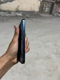 آيفون ١٣ • ١٢٨ جيجا • بطارية ٧٨%