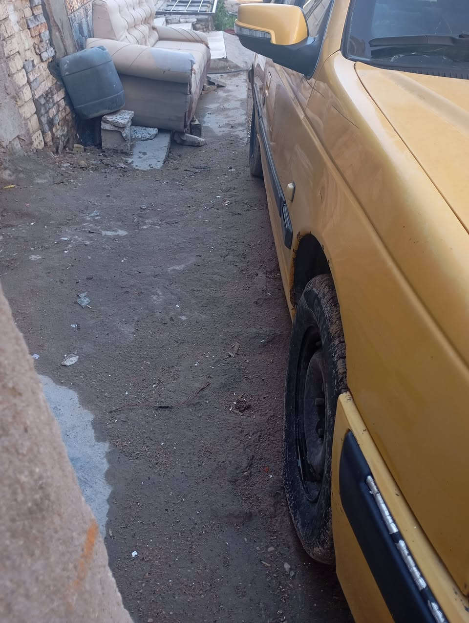 السلام عليكم بيجو بارس 2013 ماكينه كير جدا كهربائيات كلها شغاله سنويه 27 مشروع وطنيم رقم بغداد راعي يريد تحويل مباشر عقد مروري  عنوان بغداد الزعفرانيه سعر 32 وبيها مجال *********** واذا اكو مراوس انطي فرق وشكرن
