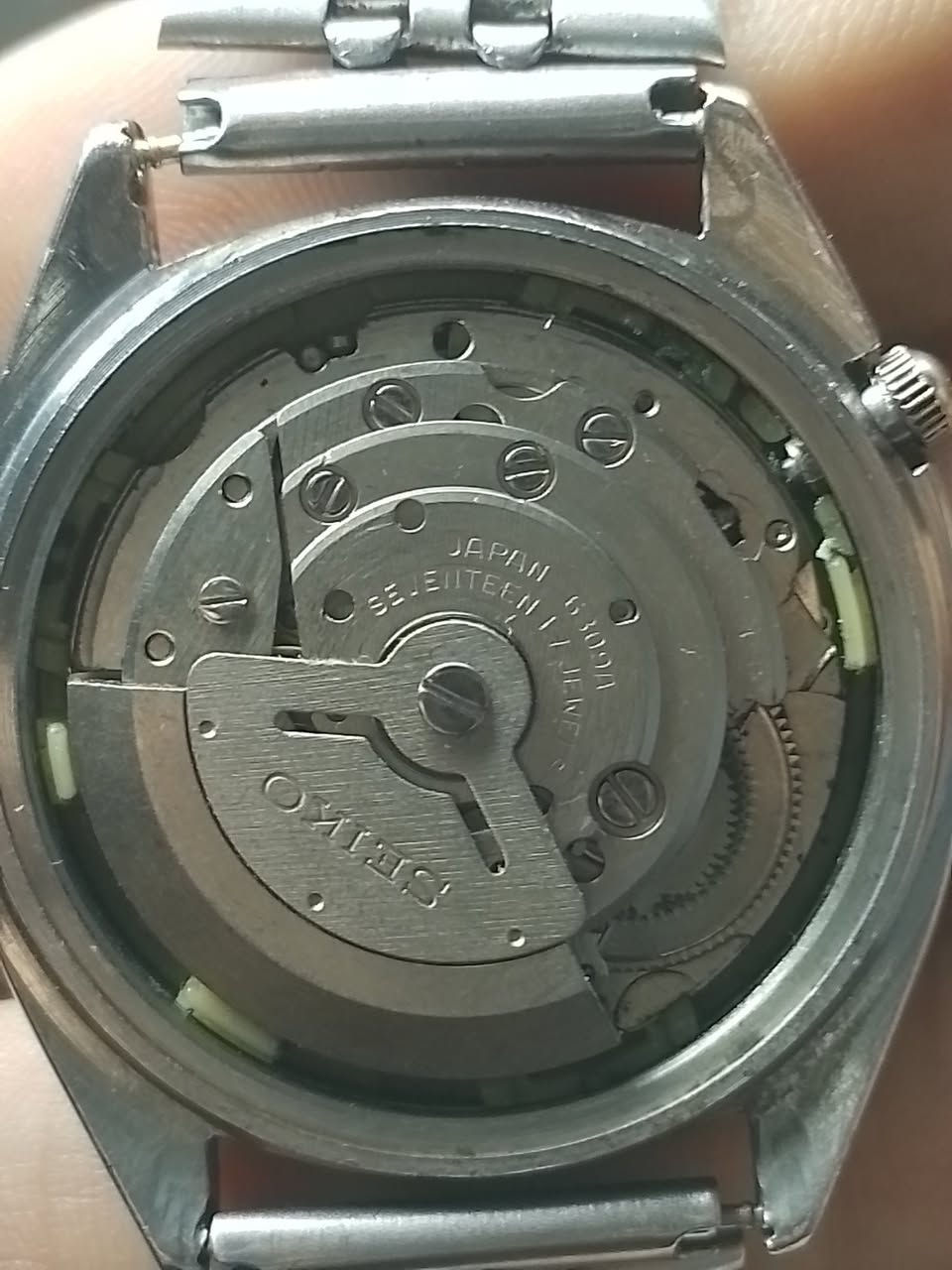 سلام عليكم للبيع سايكو فايف انتاج السبعينات شغالة وقت مضبوط سعر ٥٠الف واتساب ***********.
