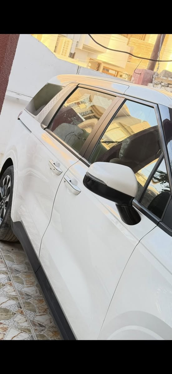 السلام عليكم

كيا كرنفال 2032 فول مواصفات عده الفتحه
رقم اجره بغداد 

لون ابيض اصلي  حادثها فقط بنيد ومبدل بلادي بدون دواخل  فقط
ايرباك فقط الدركه مال الستيرن

رقم بغداداحمر اجره الجديد بأسمي تحويل ثاني يوم 

المواصفات: بصمة / بصمة ابواب / تشغيل عن بعد
 / كشنات جلد لونين اصلي / كشنات تدفئة 
رادار امامي / رادار جانبي / رادار خلفي / حساس امامي 
حساس خلفي / كاميرات محيطية 360 درجة 
ستيرن تدفئة / تبريد 3 قطع مركزي / 6 سلندر 3500 
 / شاشة كبيرة متصلة / شاشة دجتيل
اشاير بل مري / شاشات خلفية / تحديد مسار
قيادة الية / كشنات دبل كهرباء / بيبان كهرباء شفط 
شحن وايرليس / اوتو هولد / هندبريك بصمة 
مود درايف / امامي LED / خلفي LED /
8 راكب / كشنات قلابة / فول تحكم ستيرن 
كامرة داخلية / جنطة كهرباء 
بلوتوث / AUX / ABS / USB / كار بلي 
السعر ع  
285
وبيها مجال فقط الشراي يتصل

الاتصال على الأرقام 

    مكاني سامراء ***********
