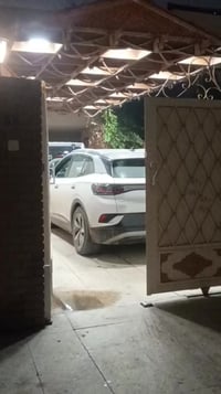 دار تجاري للايجار في اليرموك ثالث عقار عن شارع الشواف ، مساحته 350 متر...