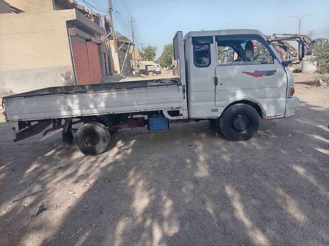 سلام عليكم كيه بنكو 95   سياره تخم تاير  مكينه  تحويل مكان سياره بغداد نهروان  سعر 52  وبيه مجال قليل ***********
