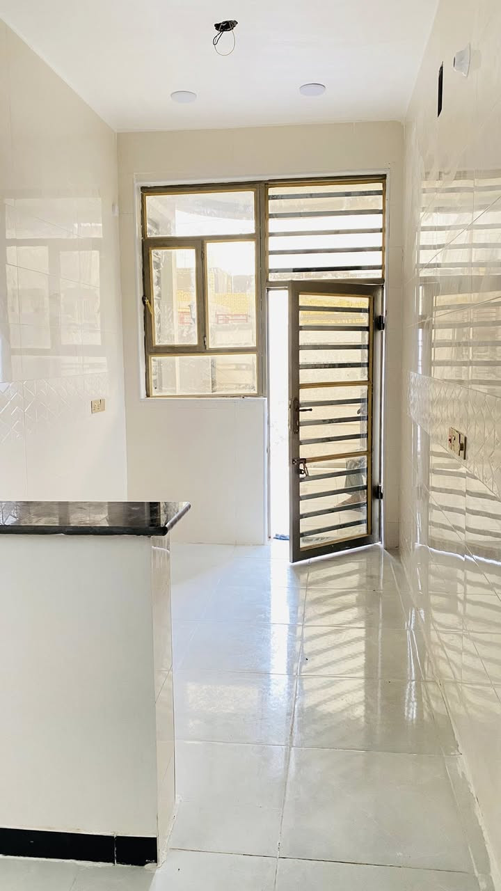 مشتمل للبيع 120م 🏠طابو زراعي سند 25📄
حي الحكيم شارع علاء غريب قرب الكورنيش 
يتكون من غرفتين نوم وصاله ومطبخ واستقبال 💯
صحيات داخليه وخارجيه 🚽نظام سبالت تقطير 🪈والماء ثلاث خطوط 
واجهه فوم وصبغ درجه اولى 1️⃣
السقف صب كونكريت والبيتونه على طول الصاله 🛖
مرقم من قبل البلديه 🔢
للاستفسار ***********📲او المراسله على الواتساب
