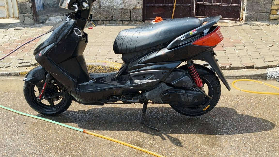 سلام عليكم سكنس فحل  كابريتر خطين  دراجة نضيفه شلعة معدل كلشي على البلاد تاخذهة من الباب تايرت جدد التاير الورة اوت البارحة شادة جديد احلة من صور تجي وشوف بعينك  خير من اللة دبلات حلوات مابيهة طسة رسمي كلجات يخبلن ترايك وين ميعجب نكرة بكل وقت باتري جديد شادة اشاير يمنة يسرة دبل اشارة عالي ناصي كلهن شغالت فقط الشاشة طافية  السعر 650 وبيهة مجال مكاني بغداد الحسينية مال راشدية  رقم *********** بي وتساب
