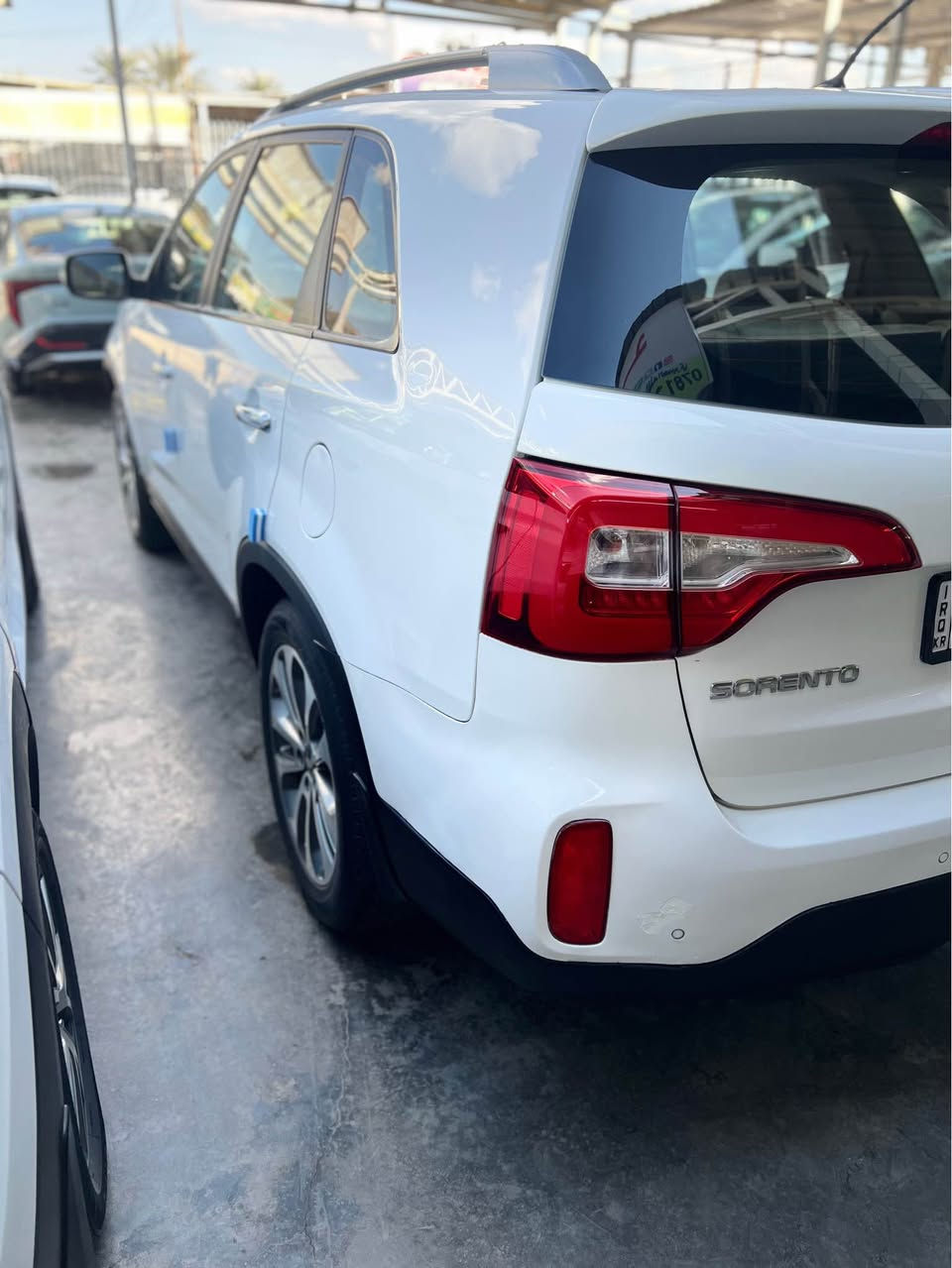 السلام عليكم كيا سورنتو خليجية موديل 2014 حلو السياره فول مواصفات للأخير  ماشيه 147 حقيقي تبريد شغال سياره 4 سلندر 2400 دوش 7 راكب سعره 157  وبيه مجال للطيبين اي استفسار اتصال *********** غيث الحميري Colombo, Sri Lanka

