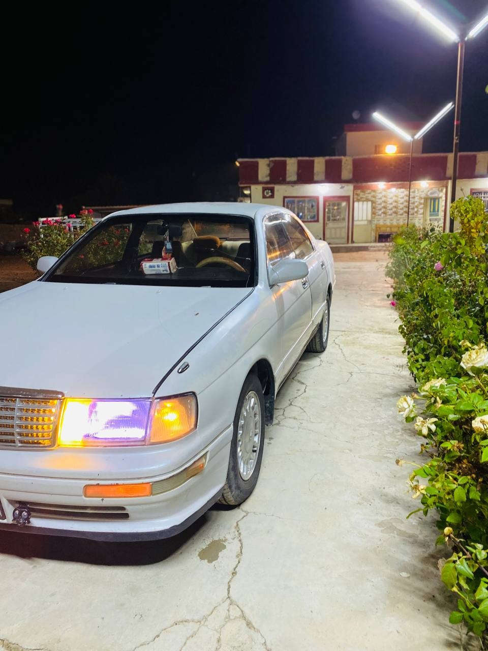 السلام عليكم سياره بطه للبيع موديل 92رقم صلاح الدين نكليزي مشروع وطني تحويل مباشر محرك 2500   محرك وكير شرط كهربايات شقاله السياره جاهزه مصفره هيه وغرامات تخم تاير جديد السعر 45وبيه مجال مكاني تكريت الزلايه  رقم الهاتف *********** الخاص مفتوح
