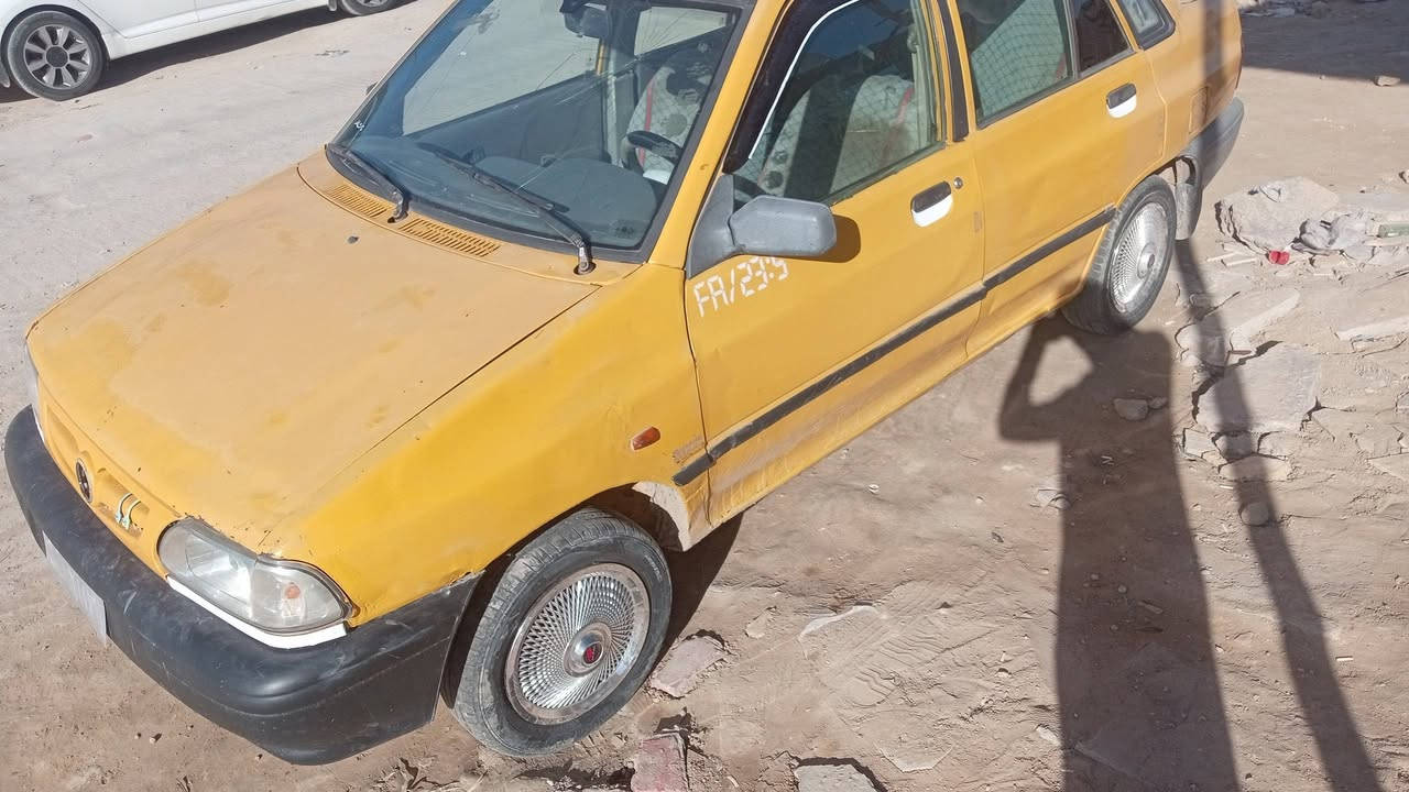 سايبه موديل ١٢ سياره جاهزه مكينه كير حداديه خير شواصي شرط رقم بغداد احمر سعره ١٠ مكانه رميثه ***********
