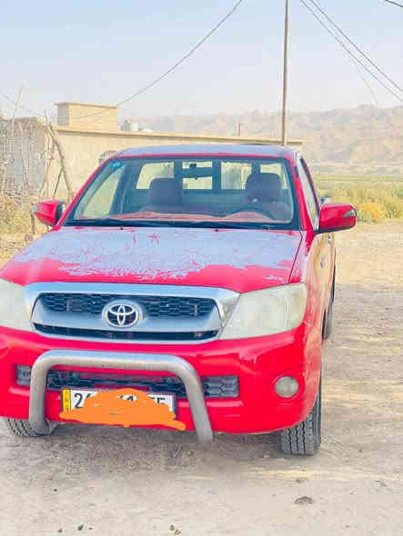 السلام عليكم بكم 2011 سياره مقفوله من كل شيء سياره جير شرط سياره ***********
