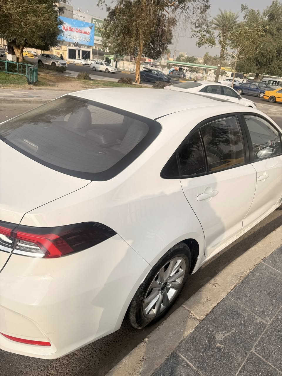 سلام عليكم كورلا شكل خليجي 24
باسمي رقم بغداد شبه مميز باسمي 

سيارة فول داخل جلد اسود معروفة مواصفاتها 

مشيها 22 

السيارة مكفولة من كلشي الحمدالله 

سعرها 152  

مكانها بغداد حي الخضراء 

رقمي ***********
