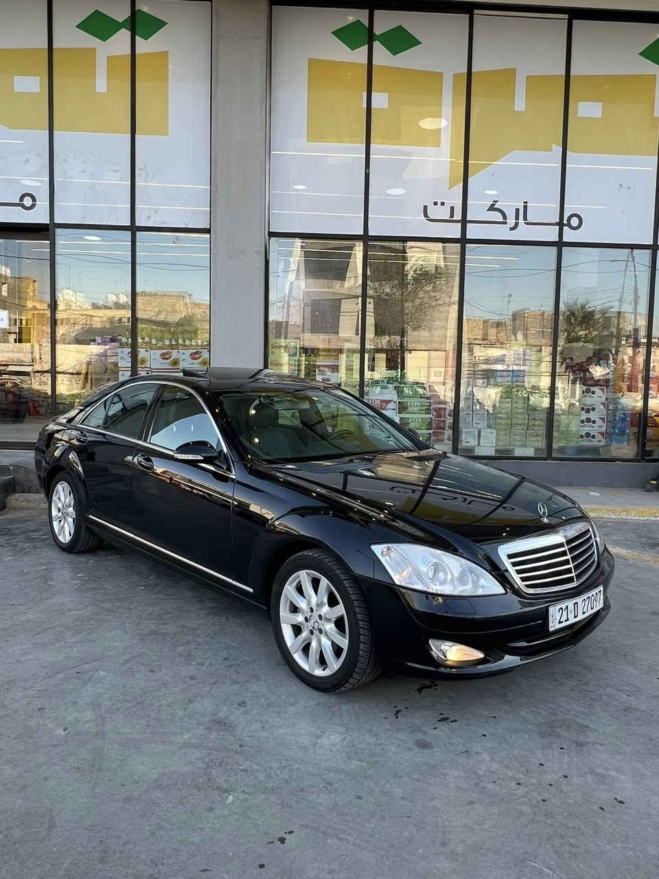 {سلام عليكم 
{للبيع مارسدس S350 
{موديل 2006 اصل 
{الون اسود ملكي 
{بيه صبغ ‏قطعتين(( كلير)) فقط !
{ السياره فول مواصفات 
{الداخل رصاصي و اسود مطعمه با الصاج 
{تحكمات بيبان شفط 
{السياره فتحه اعلى مواصفات باS350 
6 سلندر 
3500CC
{تنفس طبيعي 
{محرك و كير خير من الله
{رقمه شمالي 
{السعر / 165 $
{السياره مزوعه مواصفات
{بغداد: حي لعدل 📍
***********
