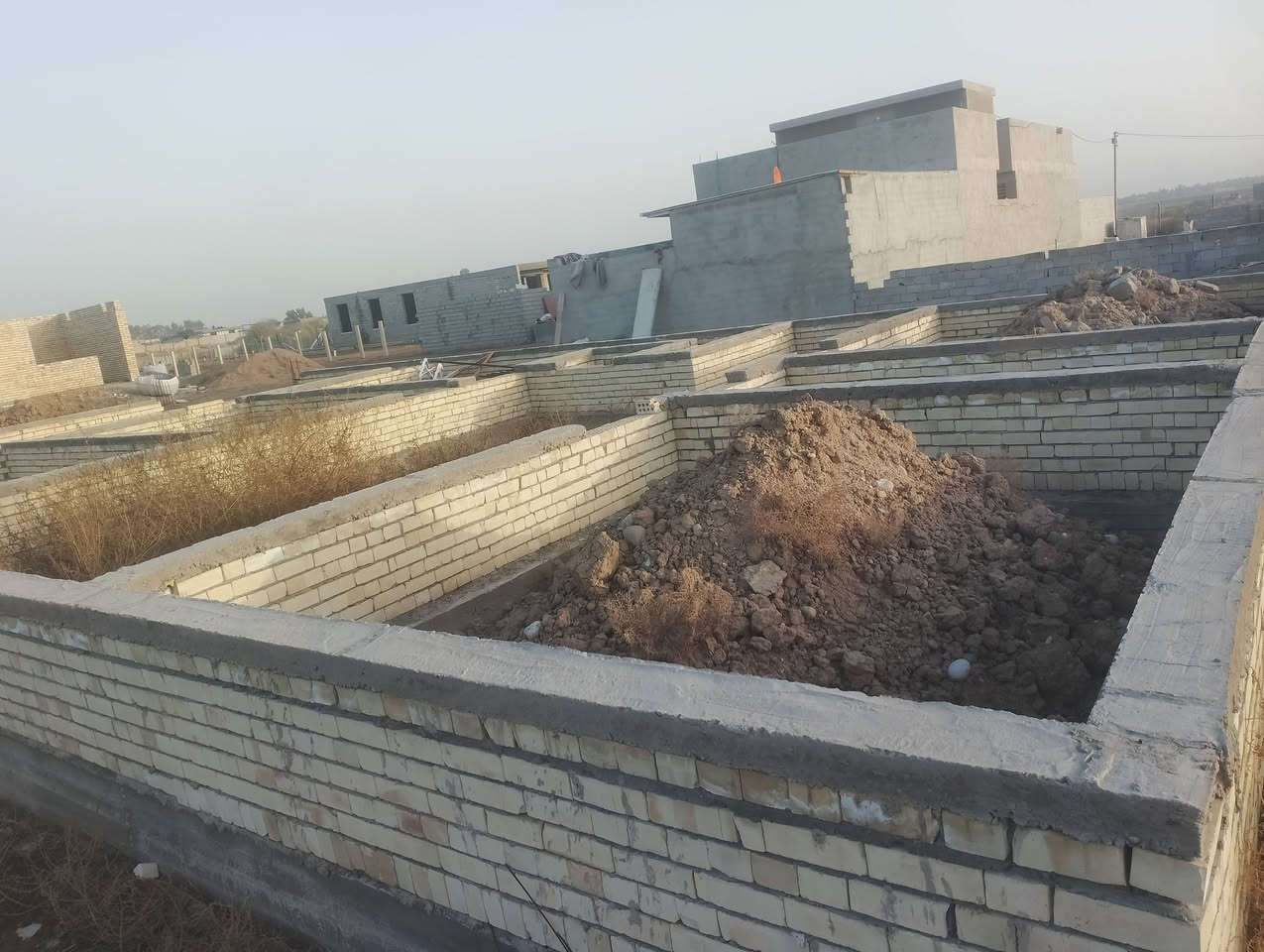 السلام عليكم بتلو ٢٥٠ متر طابو سند ٢٥ السياحي مقابل بانزيخانه أبو زياد الرقم ***********
