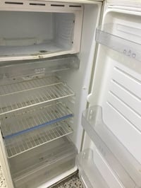 ثلاجة وسط • شغالة ونضيفه • هاند بلندر جديد