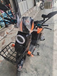 R9 • مستعمل • شهر واحد