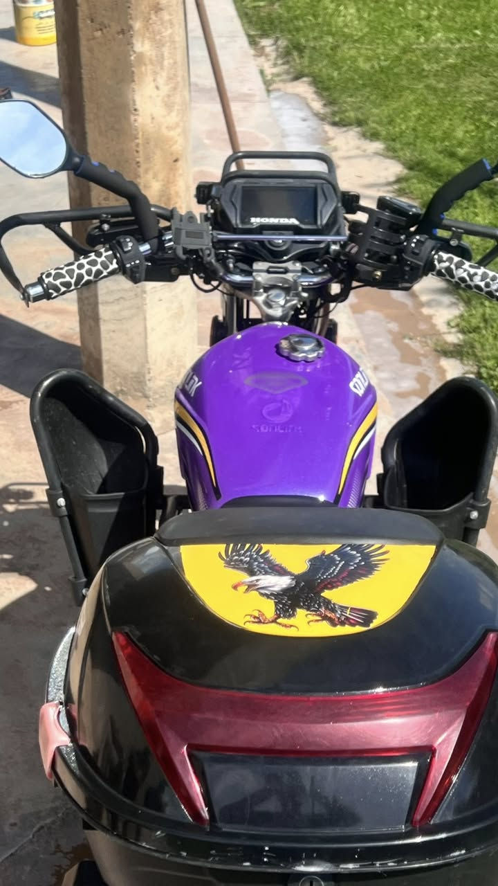 السلام عليكم
موطور للبيع سيفان سونك
موديل 2025
محرك 150
تشقيل عن بعد 
الموطور شرط جديد 
مني فيس +وصل شراء بي 
الموطور فول مفول 
السعر خاص او اتصال ع رقم ***********
