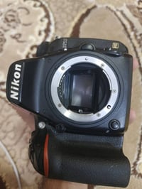 نيكون d750 فول فريم للبيع تواصل واتساب 07713639210