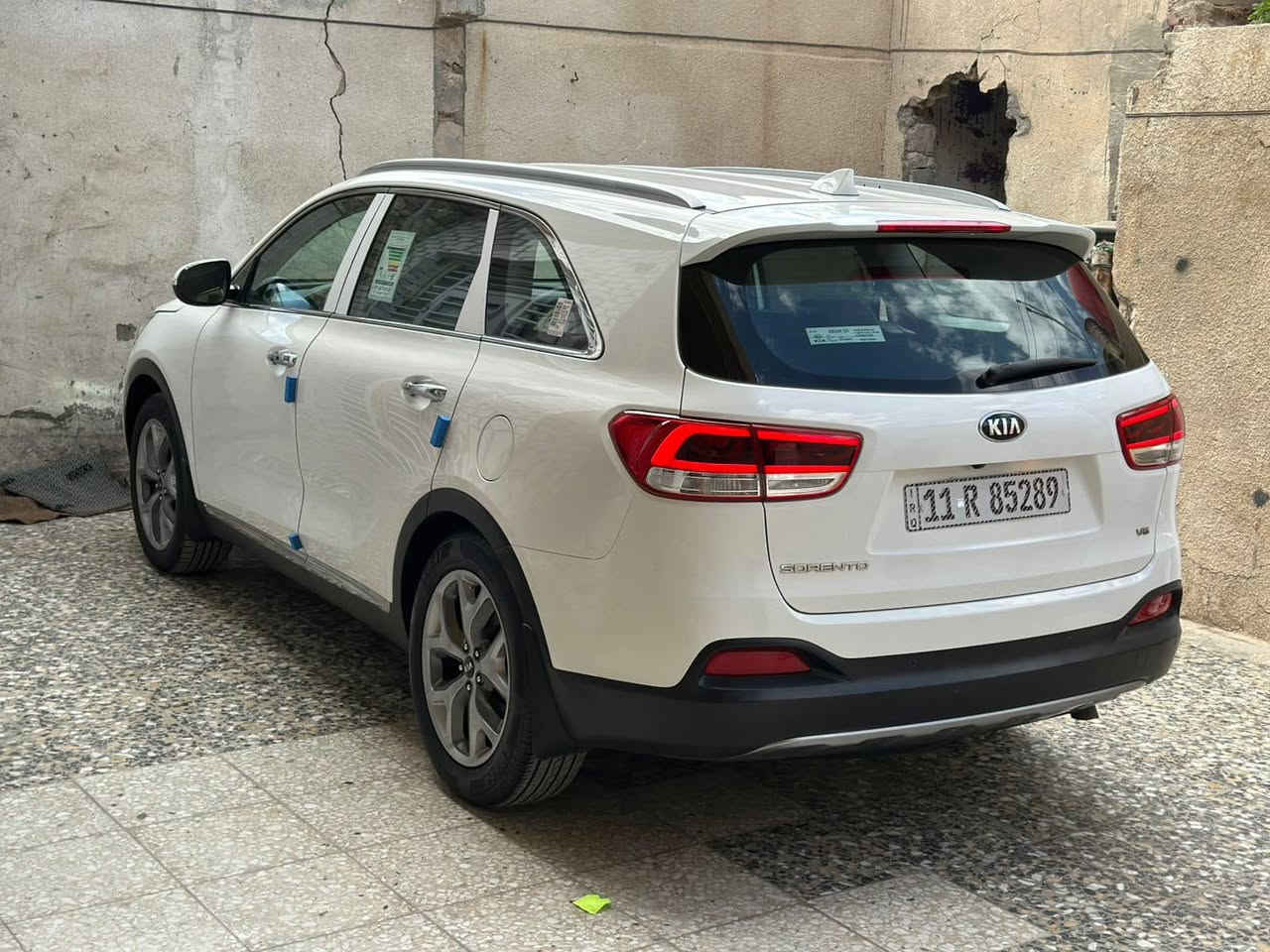 السلام عليكم سورنتو 2018خليجي رقم بغداد دولي مكفوله من الضربه والتبديل بيه صبغ نص باب موضح سونار مكينه 6سلندر مامفتوحه 3قطع تبريد 7راكب كشنات جلد كهرباء بصمه تشغيل بصمه ابواب زراك لايت لد خلفي امامي مري شفط تحكمات شاشه كامره
ماشيه 60الف KMفقط مكان السياره كربلاء جاهزة 
السعر 220 مجال جدا بسيط ***********
