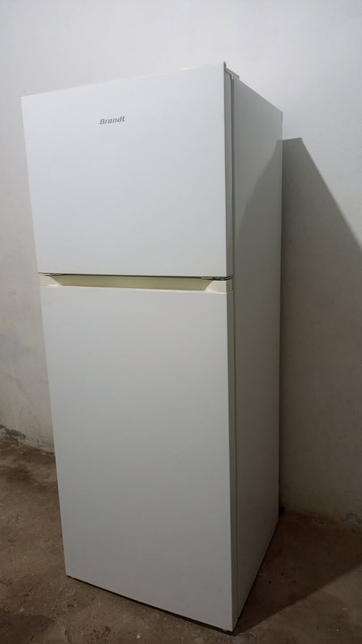 Réfrigérateur Brond No Frost, 600 litres 
Très bon état 
0792124668


**إذا كنت صاحب هذا الإعلان وتريد حذفه لأي سبب، رجاءا أرسل رسالة إلى الدعم الفني**