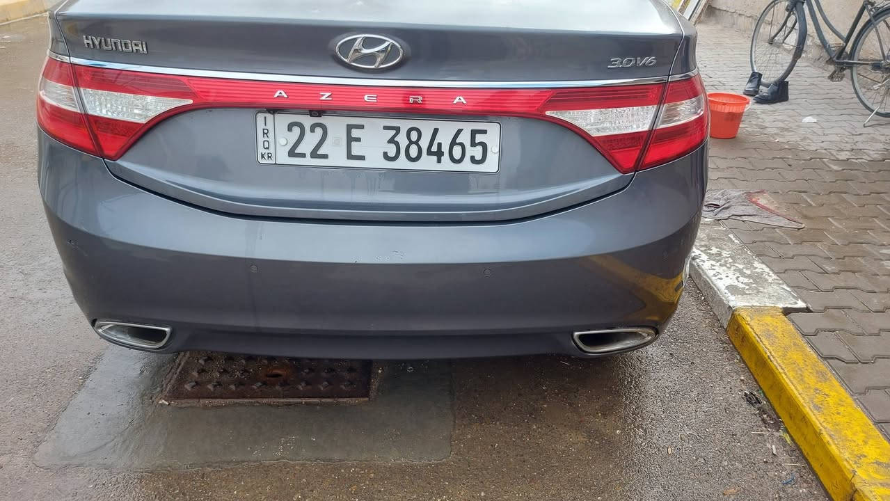 السلام عليكم ازيرة موديل ١٣ فول مكفولة كفالة عامة مكينة وكير مابيه صبغ ولا تبديل ولابارد مكينة ٣٠٠٠ مكان سيارة بغداد سعره ١٣٧ و رقة تلفون ***********
