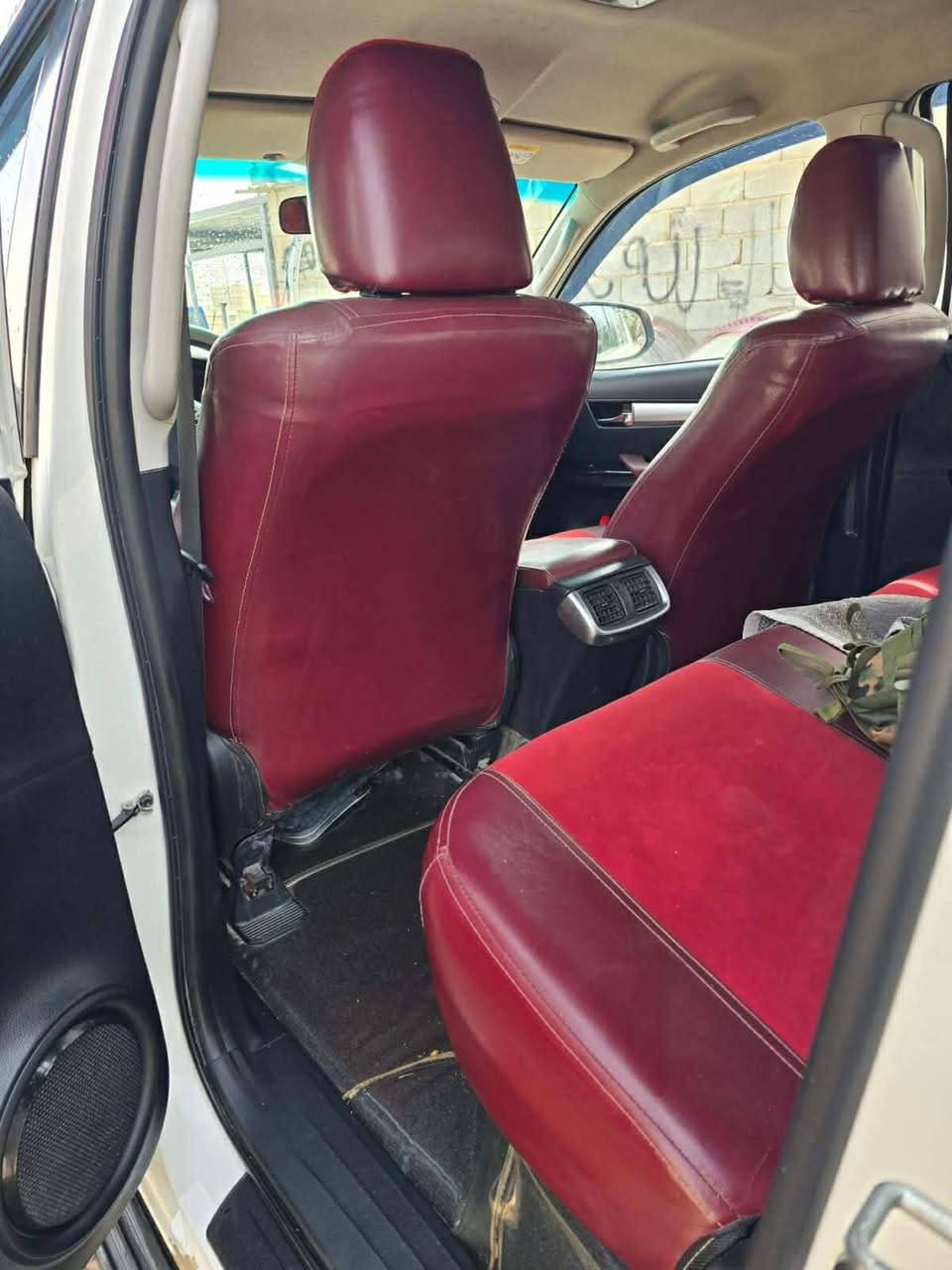 بس الله الرحمن الرحيم السلام عليكم  سياره للبيع هايلوكس موديل 17 النوع كويتي تبريد امامي خلفي و المواصفات معروفه البقيه المكان النجف الاشرف للاستفسار الاتصال على الرقم التالي ***********
