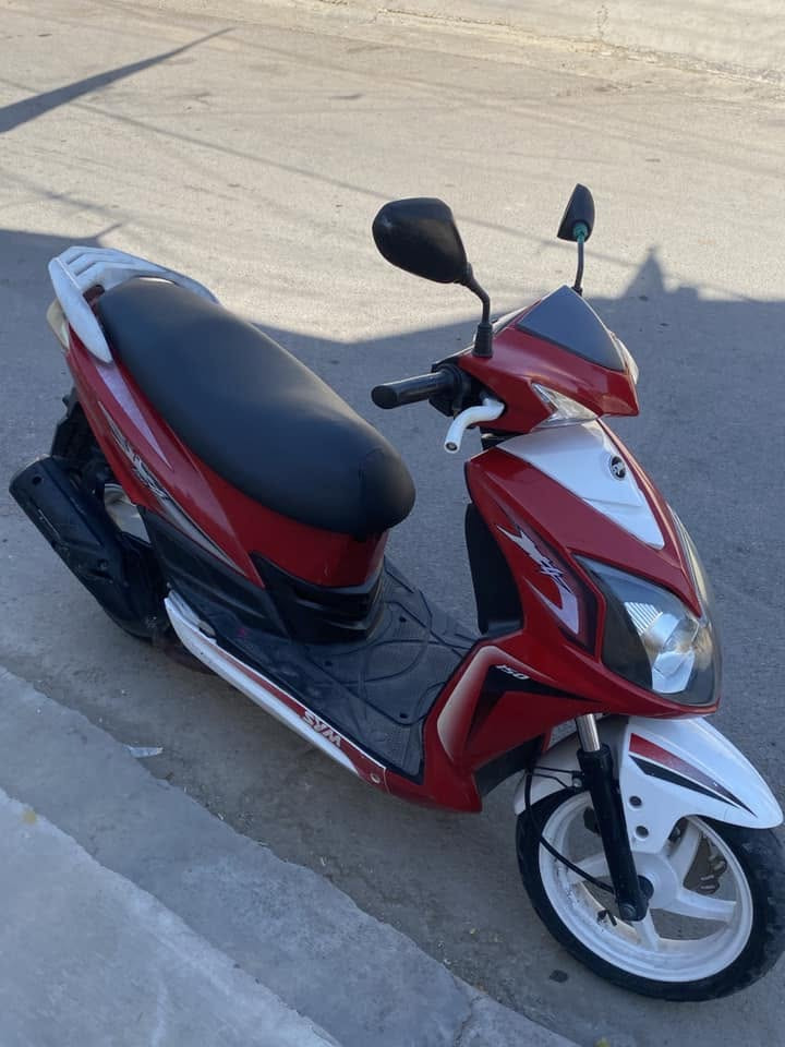 دراجه سيام تايون محرك 150cc شلعه ومعدل مشكلته بس   560الف هاذ رقمي ***********

