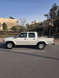 پیکاب دیر 2006 بخ ئاڕم و سەنەوی هەیە گێرو مەکینەو ئەکسەلی بەشەرت ڕادێت...