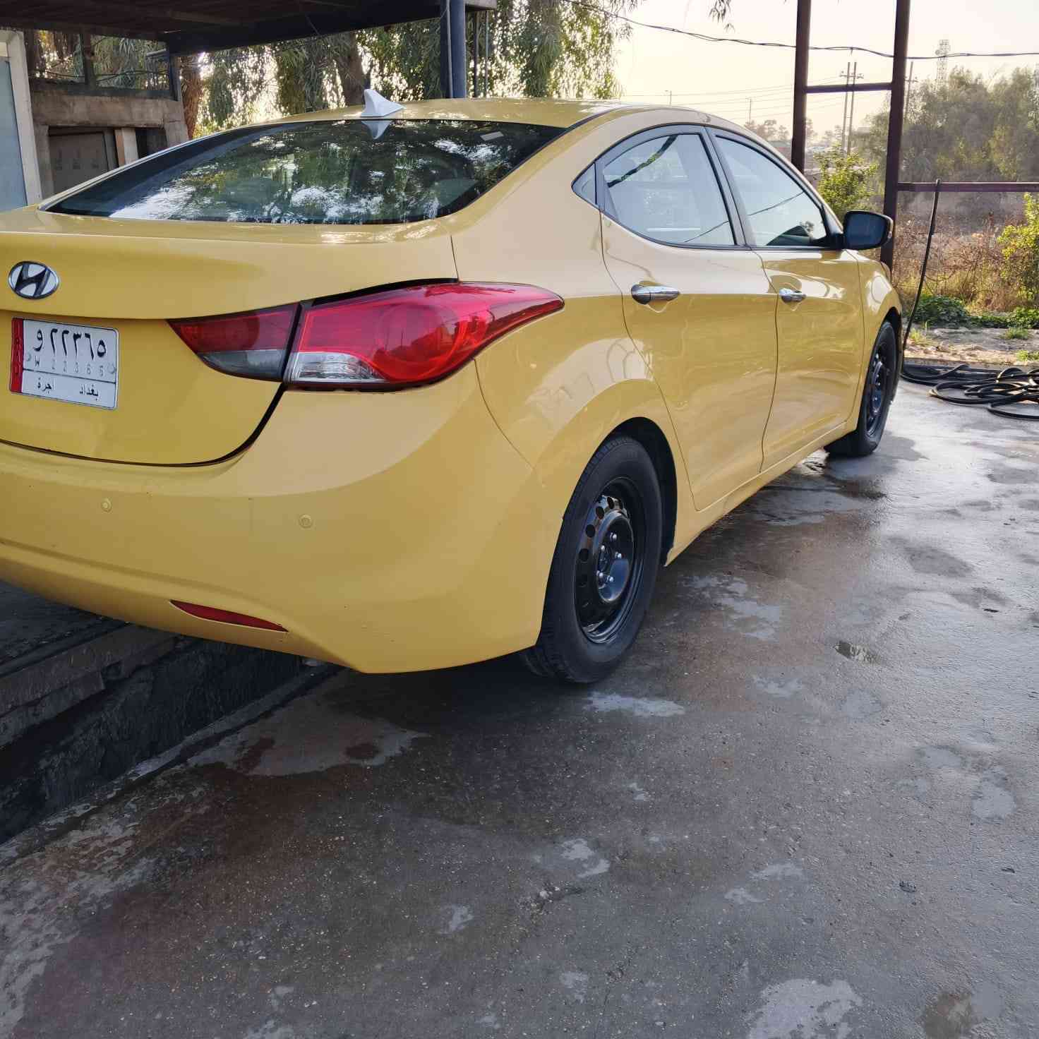 سلام عليكم لانتره موديل ١٣ كامله من كلشي تخم تاير حادثها موجود بل صور لا ستفسار اكثر***********
