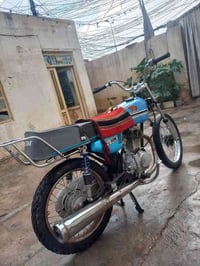 دراجة لبيع ربع كير كلك كلك السعر٣٥٠ومجال رقم07887471814