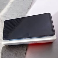 موبايل للبيع A32 بسعر 200 وبي مجال   07817813038