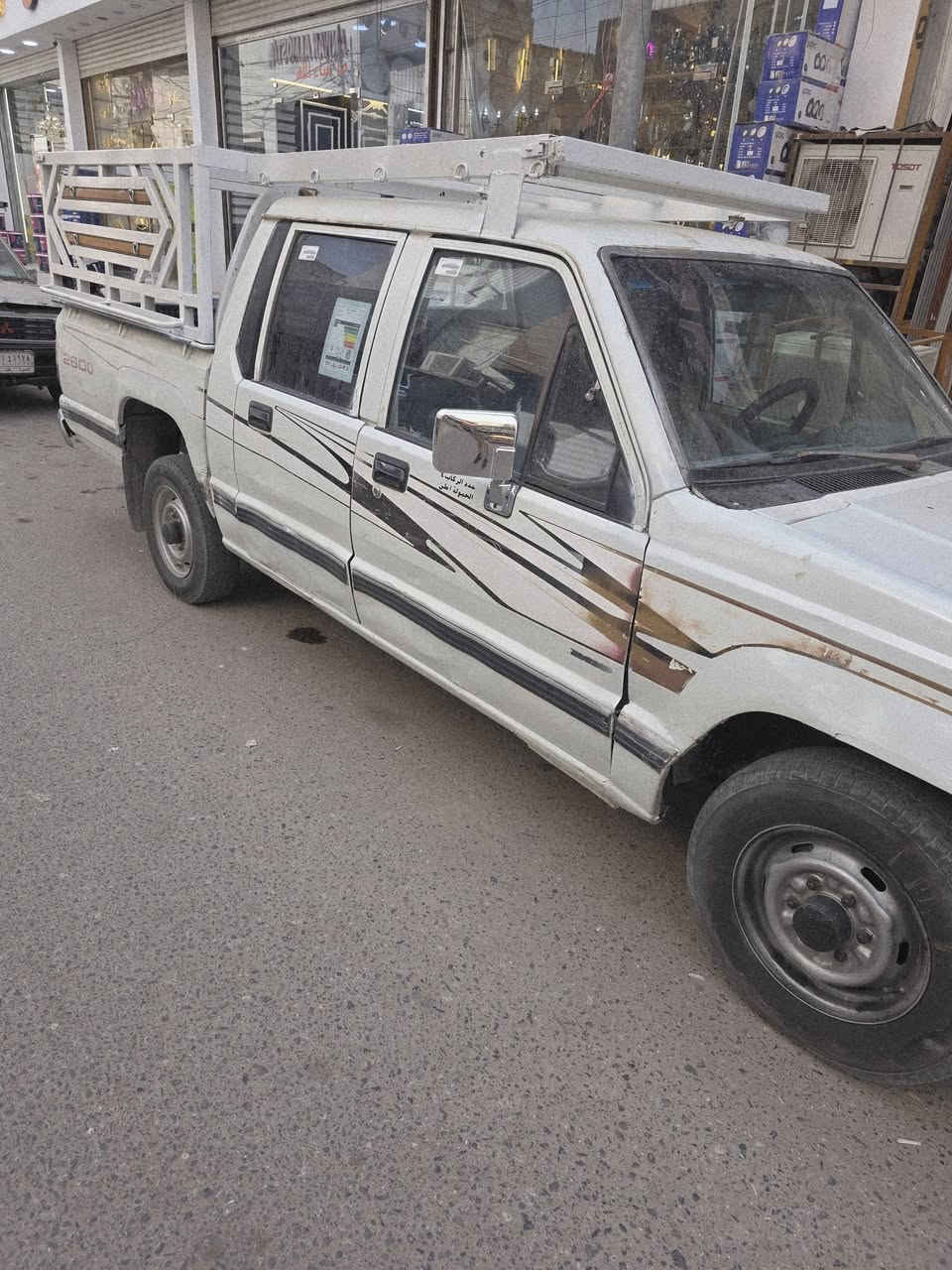 سلام عليكم مستوبيشي مديل ١٩٩٥ رقم بصره تحويل مباشر سياره حلوه كهربائيات كله شغاله محرك وانجي جاهزه مكاني بصره ***********سعر ٣٧وبيه جمال قليل
