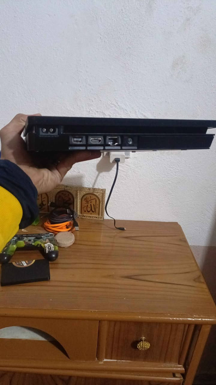 نضيف مهكر نضام 9
*********** النجف, العراق
