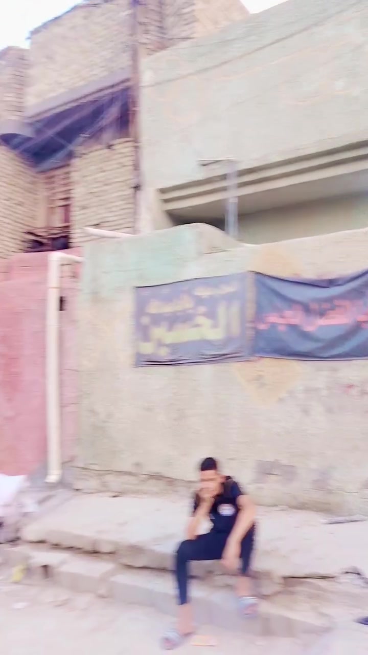 سلام عليكم بيت البيع مساحته 75متر حي زهراه لمية  عل شارع عرض يم أسواق ابو انور مقابيل حبيبيه البيت جاهز  غرفتين    واستقبال بيت قاطين  مسلح *********** السعر 55
