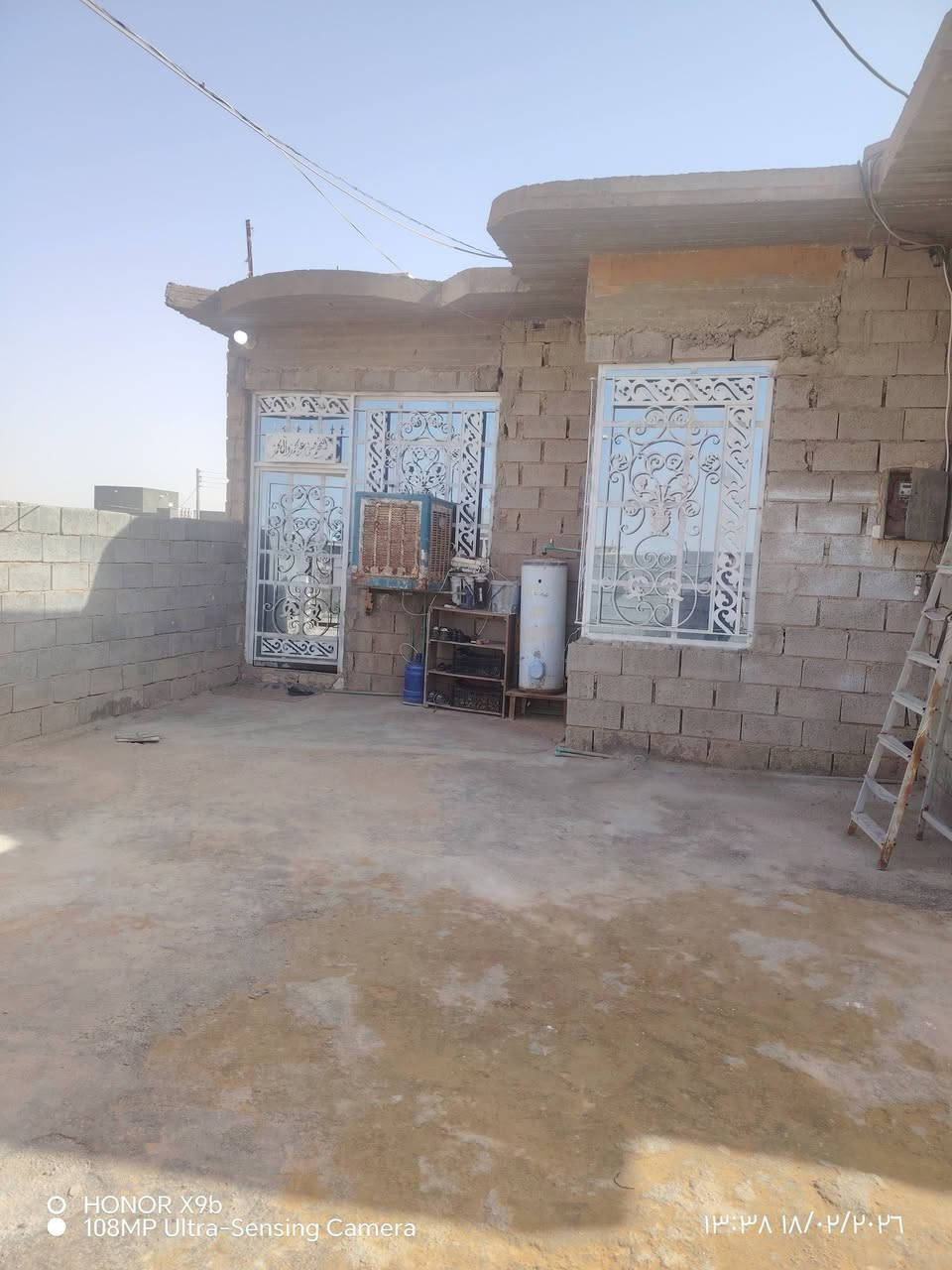 بيت للبيع مساحه 300ديوان 7ونص.ب4هول6ب4مطبخ6ب4صاله7ونص ب3غرفة5ب4وفرفه 5ب4 صحيات داخل وخارج  بيت كامل من كلشي العنوان بروانه حي شرطه قرب مول فراس النعيمي رقم الهاتف  ***********
