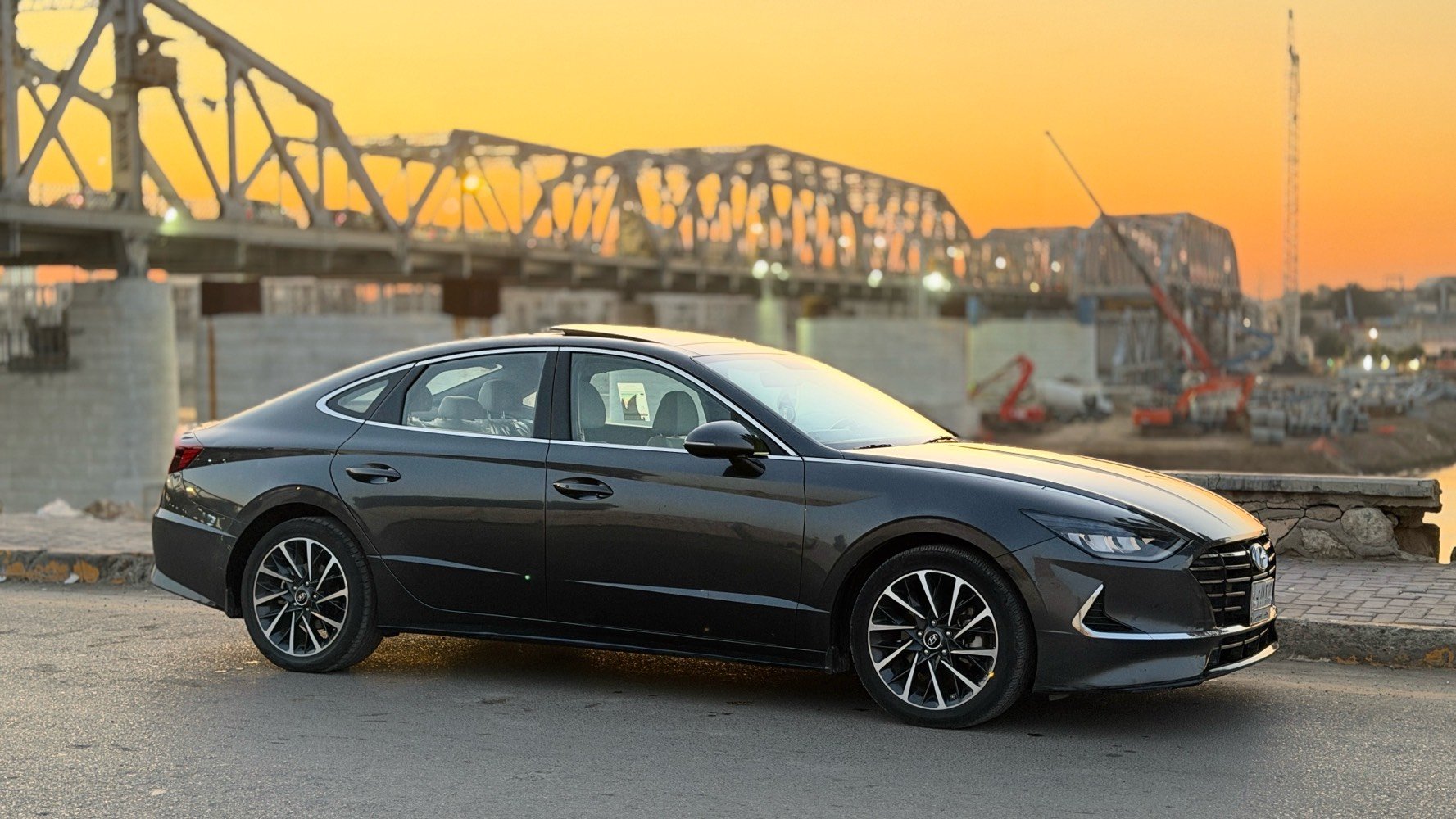 السلام عليكم سوناتا وارد خليجي 2022
السياره ماشيه 84000km - مكينه 2500 mpi
والسياره تحويل مباشر
مكاني بغداد والسعر 177قفل
المواصفات:
-دخول ذكي وترحيب في السائق عند اقتراب من السياره وتشغيل عن بعد
-صندوق ذكي عند اقتراب من السياره
-بك لايت LED . امامي ايضا LED + اضائه داخليه LED
-المري كهرباء شفط واشاير في المري
-ويل سبورت
-كامره خلفيه وكامره اسفل سياره عند الرجوع
-فتحه سقف بانوراما كهربائيه بل كامل 
-كشنات مخمل لون اوف وايت
-كشن سائق كهربائي 
-سايد بريك كهربائي
-اوتو هولد و حساسات اماميه وخلفيه
-شاشه لمس تدعم كار بلي واندرويد اوتو  
-شحن واير ليس 
-تحكمات استيرن
-كروز سرعه وشفتات ستيرن
-درايف مود 5 وضعيات ال ECO و SMART و CUSTOM و COMFORT و SPORT 
-قطعتين تبريد خلفيه
- سائر خلفيه في النوافذ حاجبه للشمش
بيها نص قطعه صبغ باب سايق وكم ملاحظه بسيطه بارد
للاستفسار *********** موجود واتساب هم