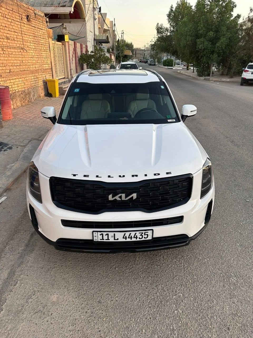 السلام عليكم تولرايد 2022 فول مواصفات حادث خلفي بدون دواخل بدون ايرباك داخل ابيض كشن منفصل 
السعر 270 
مراوس مع لاندكروز 
2010/2011
***********
