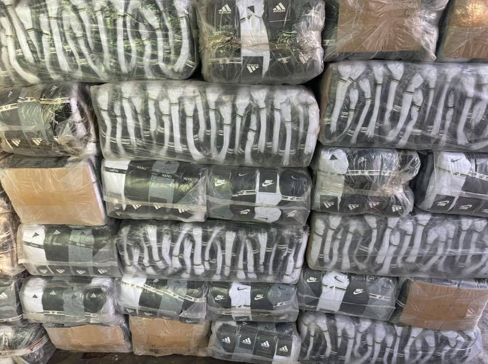 سلام علیکم🙌

جواریب رجالی ایرانی 🧦
قالب کبیر 💯
ارخص سعر💯
اقل طلب واحد جیس کل جیس ٣٦ درزن🔥
توصیل موجود جمیع محافظات عیراق🚖

رقم واتساب 
***********
