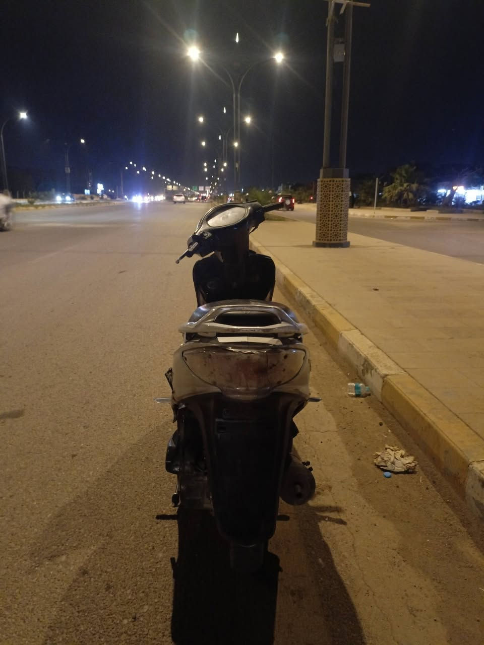 السلام عليكم دراجه جي فور  سريعه كلش او تشتغل هيه بس طلع دخانه خفيفه بس من احطله دهن 220وبيه مجال ناصريه شموخ ***********
